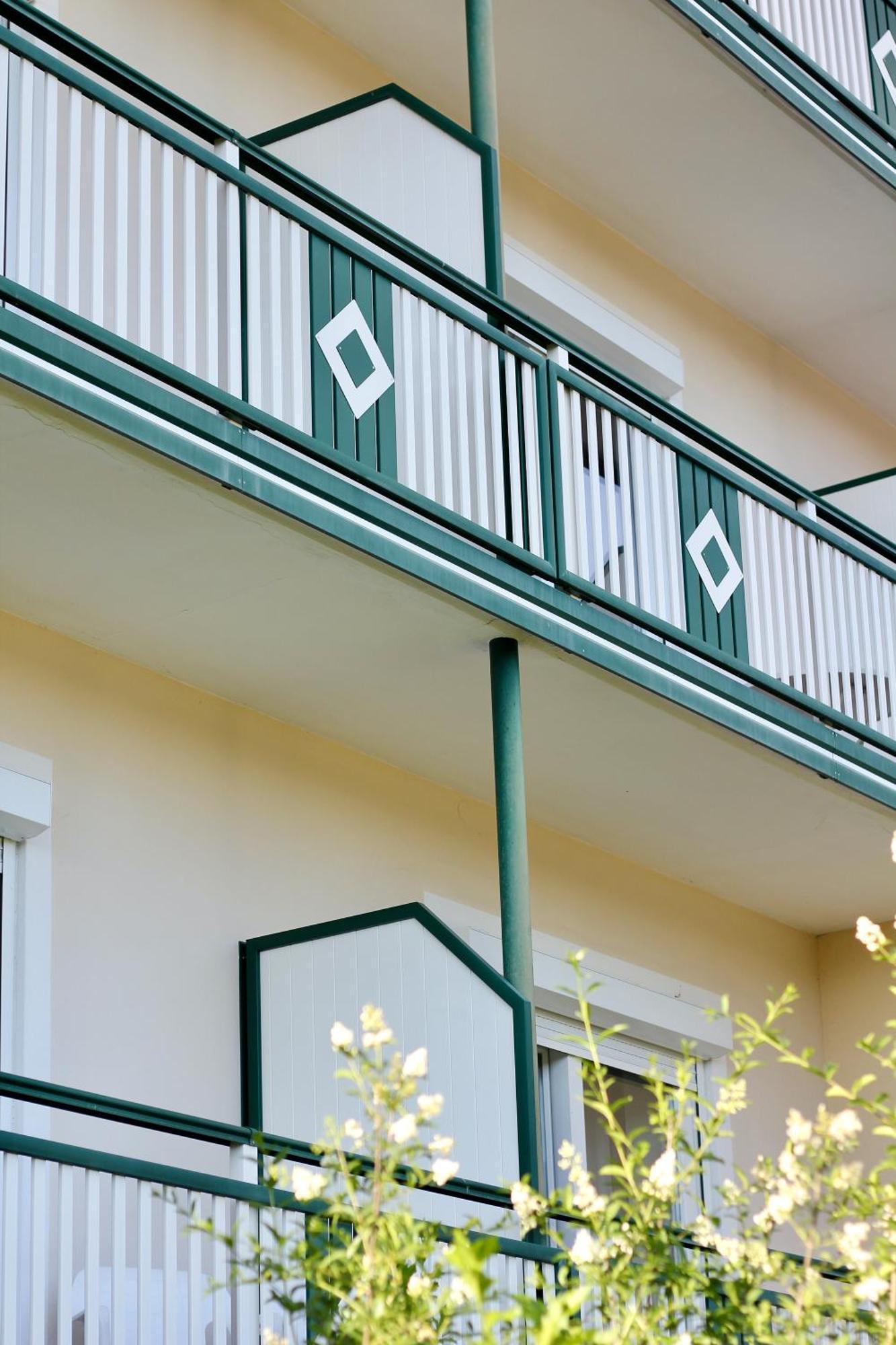 Self-Check In Apartmenthotel Seeglueck Pörtschach am Wörthersee Exteriör bild