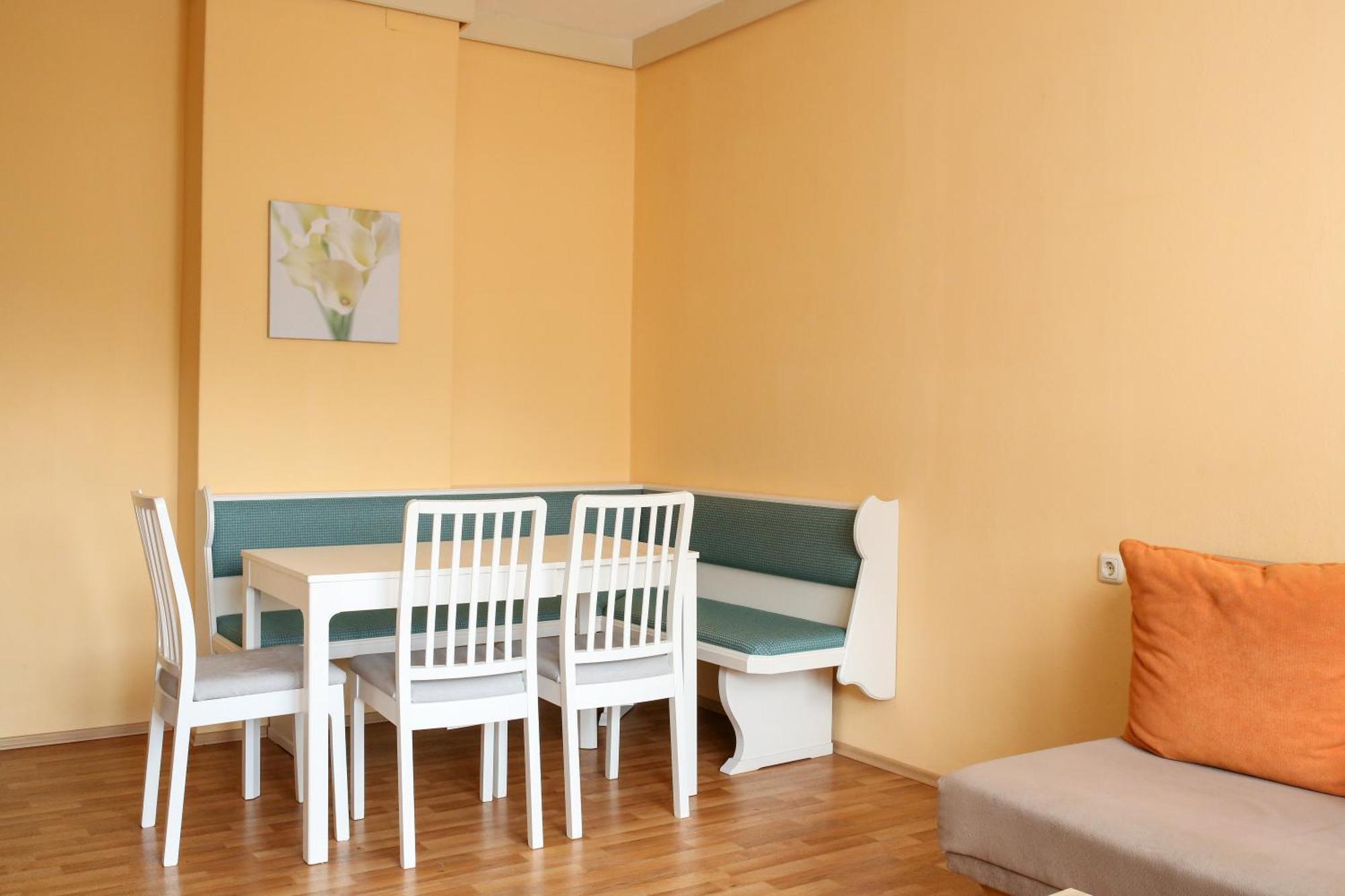 Self-Check In Apartmenthotel Seeglueck Pörtschach am Wörthersee Exteriör bild